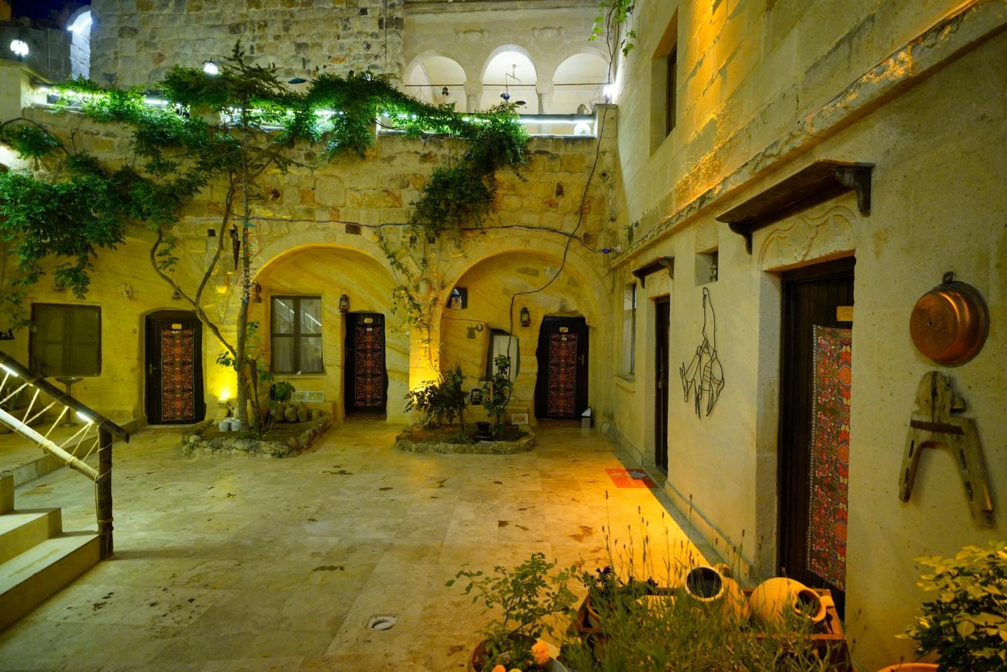 Antik Cave House Hotel Ürgüp Ngoại thất bức ảnh