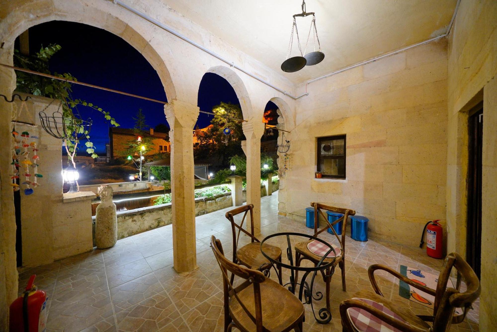 Antik Cave House Hotel Ürgüp Ngoại thất bức ảnh